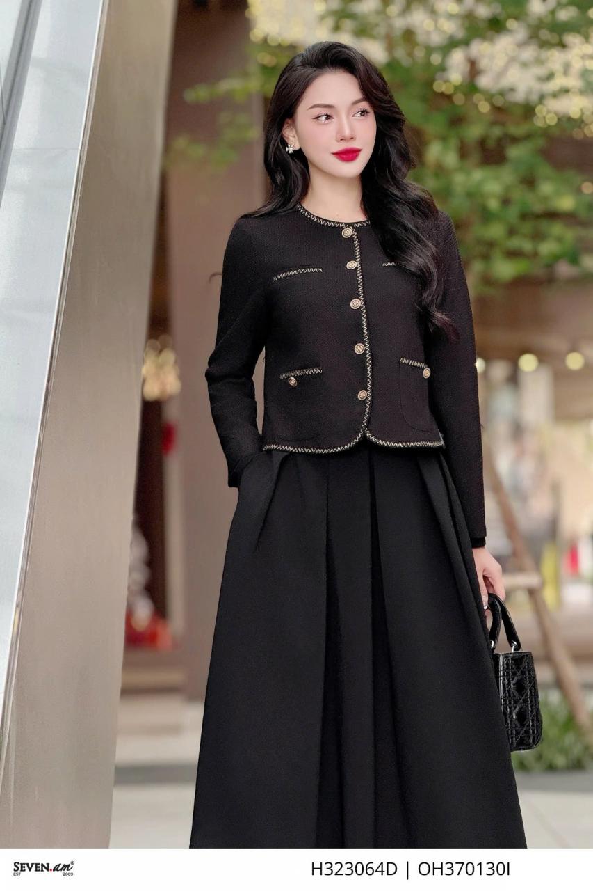 [🛒🇻🇳]Áo khoác text dáng lửng đen phối viền thời trang nữ Seven.AM H323064D – Seven.AM , SKU – – sevenam.vn 🇻🇳🛒Top1Shop🛒 🇻🇳Top1Vietnam🇻🇳 🛍🛒🇻🇳