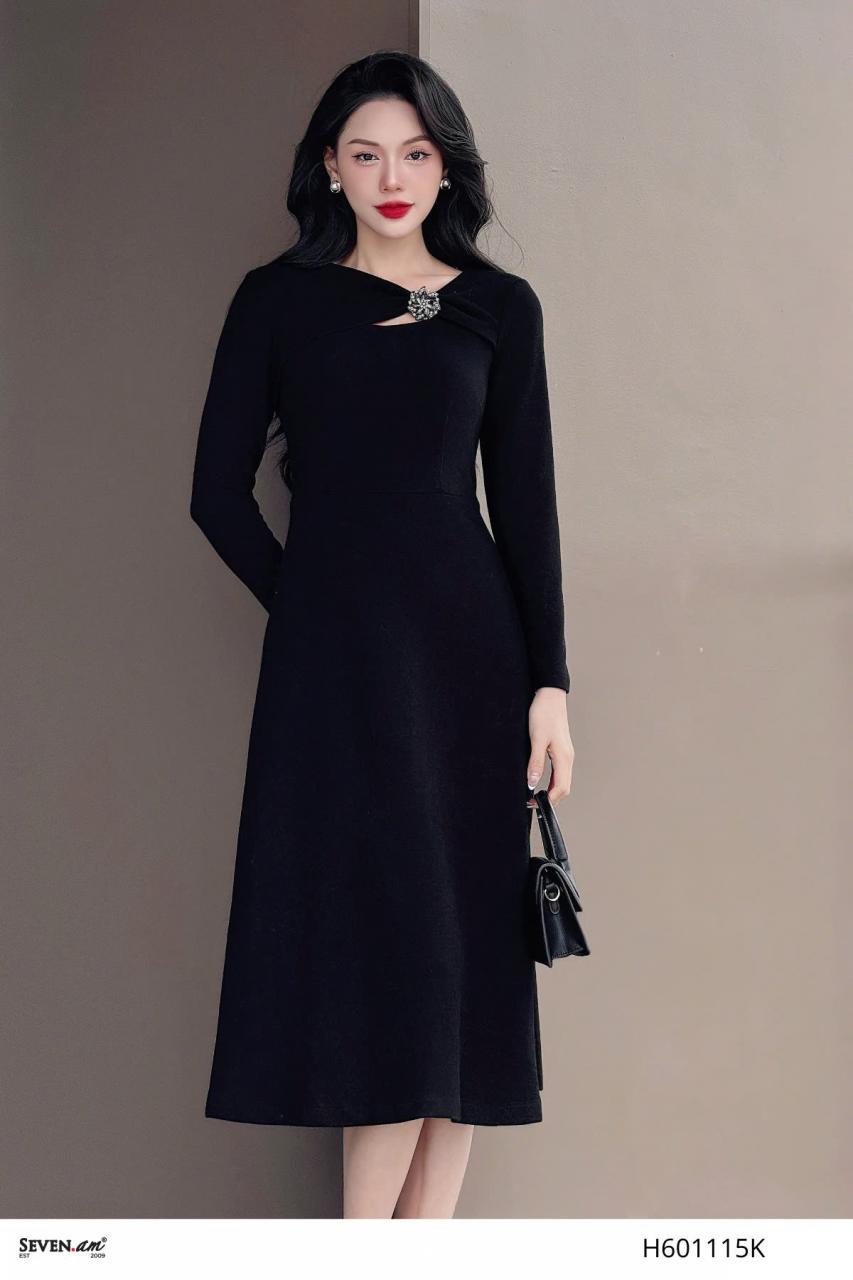 [🛒🇻🇳]Đầm len cổ cut out cài lệch đá thời trang nữ Seven.AM H601115K – Seven.AM , SKU – – sevenam.vn 🇻🇳🛒Top1Shop🛒 🇻🇳Top1Vietnam🇻🇳 🛍🛒🇻🇳