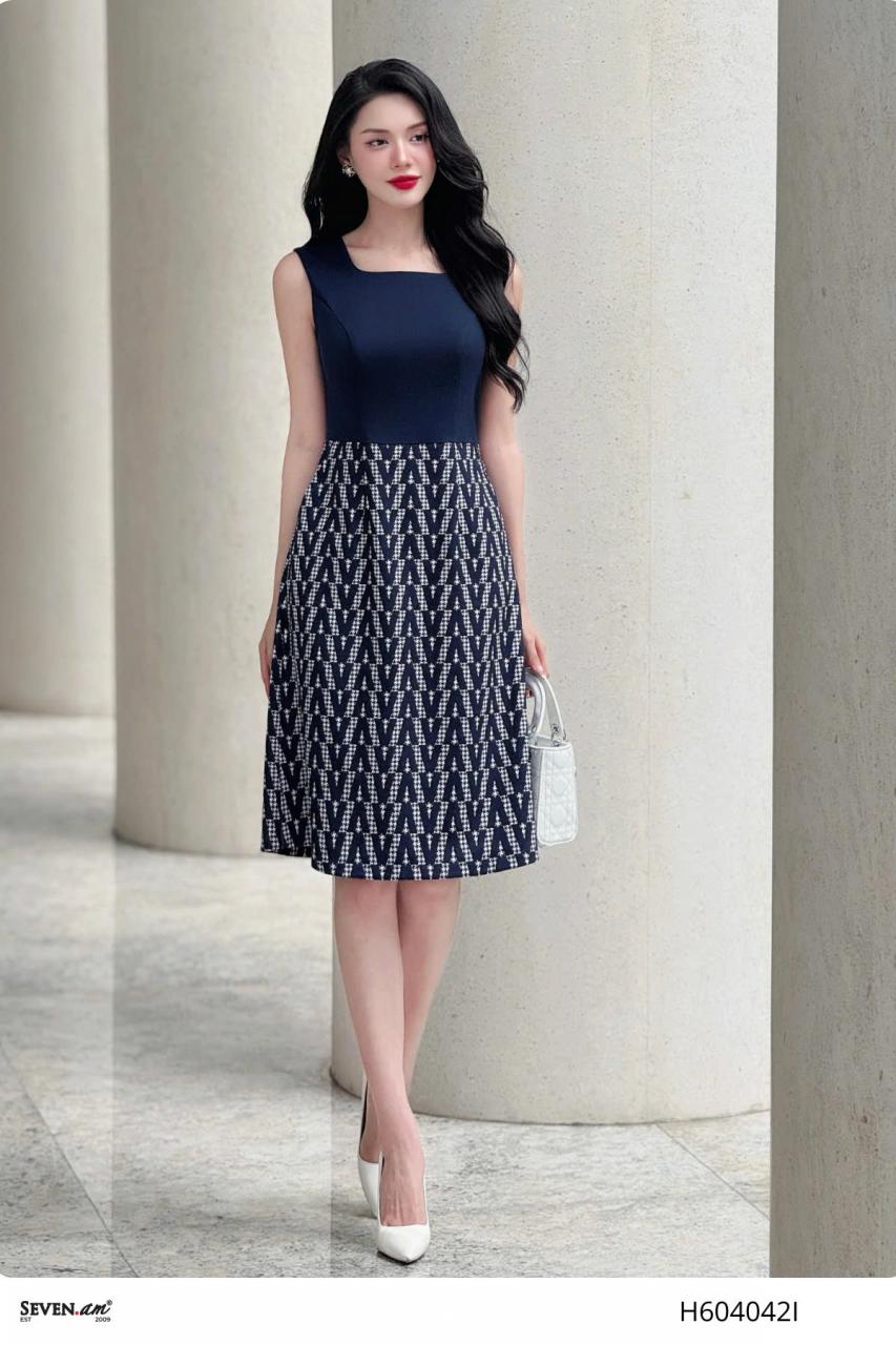 [🛒🇻🇳]Đầm midi dáng A phối hoạ tiết tím than thời trang nữ Seven.AM H604042I – Seven.AM , SKU – – sevenam.vn 🇻🇳🛒Top1Shop🛒 🇻🇳Top1Vietnam🇻🇳 🛍🛒🇻🇳