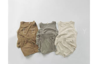 [🆕🇻🇳] Deerbaby.vn Thời trang Hàn Quốc cực xinh cho bé cưng của gia đình bạn 🧑‍🧒❤️️👶⭐️  Vì sao các Mẹ lại yêu thích chất thun từ bộ ba lỗ nhà Deer?
Vải mềm mịn, mỏng nhẹ tựa mây
Thoáng khí, thấm hút mồ hôi để bé tha hồ vận động
Màu đẹp , shares-1✔️ , likes-26❤️️ , date-2022-03-16 21:52:27🇻🇳🇻🇳🇻🇳📰🆕