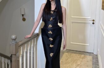 [🆕🇻🇳] DANG HOANG – Thiết kế & Thời trang 👕 Top1Fashion 👗  Sản phẩm đã sẵn sàng để mở bánMs HƯƠNG GIANG và Ms CHIPU trong 𝗖𝗟𝗔𝗦𝗦𝗜𝗖 𝗗𝗔𝗥𝗞 𝗛𝗢𝗥𝗦𝗘 𝗗𝗥𝗘𝗦𝗦 phiên bản đen và trắng được thiết kế bởi 𝗗𝗔𝗡𝗚 𝗛𝗢𝗔𝗡𝗚DANG HOANG  , shares-0✔️ , likes-103❤️️ , date-2023-02-17 20:07:05🇻🇳🇻🇳🇻🇳📰🆕