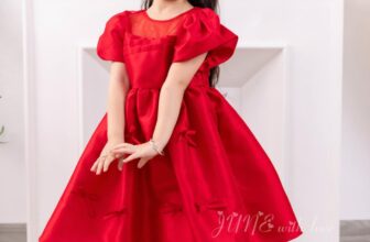 [🆕🇻🇳]  JUNE withlove – Chuyên hàng Thời trang Trẻ em Việt Nam thiết kế và xuất khẩu 🧑‍🧒❤️️👶⭐️ Một chiếc váy đỏ cho tháng mới đầy may mắn
#Junewithlove
#BST2023
#Sỉ0989529222
, shares-0✔️ , likes-15❤️️ , date-2023-08-16 20:38:43🇻🇳🇻🇳🇻🇳📰🆕