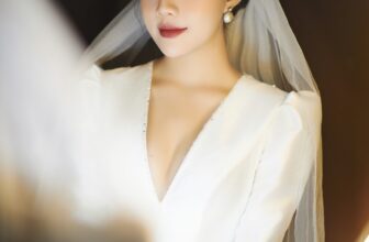 [🆕🇻🇳] TRIEU CUONG STUDIO 🤵🏻 Top1Wedding 👰🏻  Pre-wedding : Zhao Jun  Chi OanhCô dâu Oanh khoác lên mình mẫu váy cưới thời thượng của ZOE BRIDAL với vẻ đẹp kiêu kì thuần khiết. Đặc trưng của phong cá , shares-2✔️ , likes-33❤️️ , date-2023-11-23 21:48:56🇻🇳🇻🇳🇻🇳📰🆕