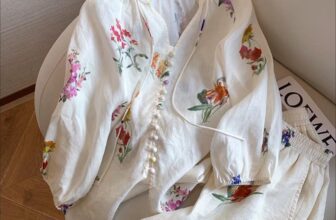 [???] Rose Fashion  ? Top1Fashion ?  TRẺ TRUNG – NĂNG ĐỘNG – THANH LỊCH
Item mới nhà Rose với thiết kế  tươi trẻ, thanh lịch sẽ là “bảo bối” giúp nàng trở thành tâm điểm, tỏa sáng giữa đám đôn , shares-13✔️ , likes-759❤️️ , date-2024-08-20 23:23:50????????