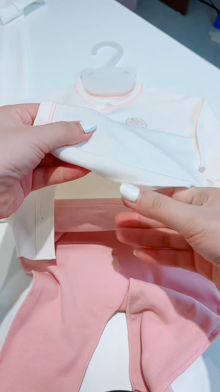 [🆕🇻🇳]  iuem Shop – Chuyên đồ sơ sinh cao cấp cho mẹ và bé – Chuyên cung cấp, sỉ lẻ chăn ga ,gối, đệm quần áo sợi tre cao cấp cho bé 🧑‍🧒❤️️👶⭐️ Bộ thu đông cho bé đây cả nhà ơi #iuemshop #dososinhchobe #quanaososinh #bososinhthudong #hrnee
, shares-0✔️ , likes-6❤️️ , date-2024-09-21 15:59:48🇻🇳🇻🇳🇻🇳📰🆕