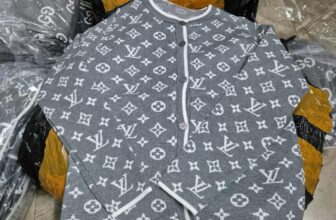 [🆕🇻🇳] Kho Sỉ Huy Hoàng Chuyên cung cấp các sản phẩm thời trang nữ 👕 Top1Fashion 👗  Áo len LV ghi hothit #QC e về sẵn
Freesize
, shares-0✔️ , likes-0❤️️ , date-2024-09-22 23:39:40🇻🇳🇻🇳🇻🇳📰🆕