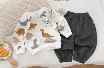 [🆕🇻🇳] ZOO KIDS 🧑‍🧒❤️️👶⭐️ #NEW_ARRIVAL
Bé sẽ thích mê với outfit nỉ da cá khủng long siêu đáng yêu
Thông tin sản phẩm
Chất liệu: nỉ da cá mềm co giãn thoải mái
Hoạ tiết nh , shares-0✔️ , likes-4❤️️ , date-2024-10-10 22:15:46🇻🇳🇻🇳🇻🇳📰🆕