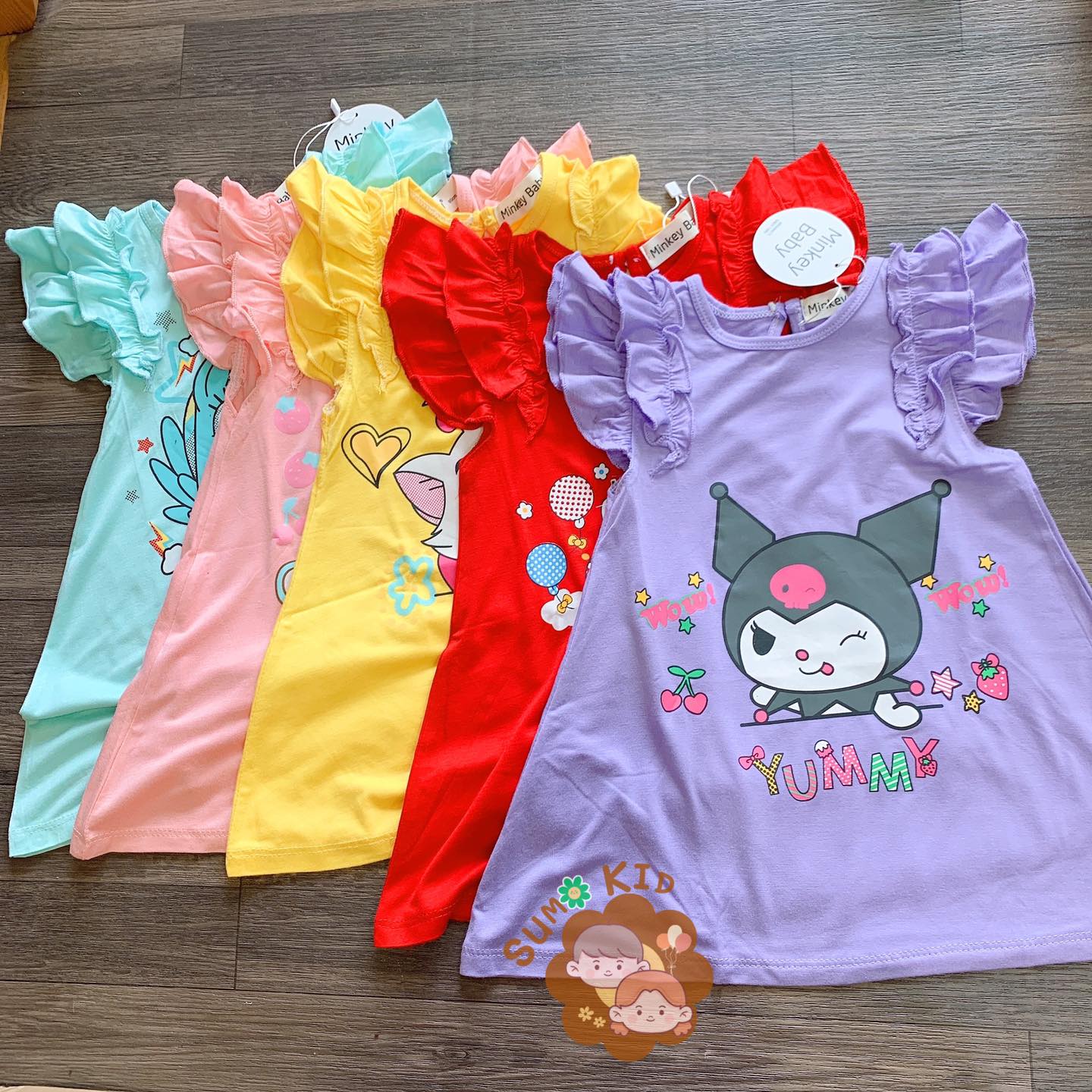 Váy xinh babi mới về cưng lắm
Thun lạnh mềm mát thoải mái
Size 8kg đến dưới 18kg : #68kaa
Size 18kg đến dưới 24kg : #72kaa
Shopee:
TikTok: