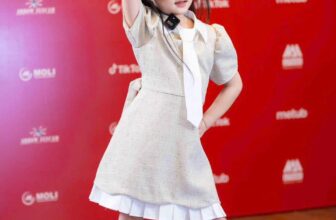 [🆕🇻🇳]  Homi baby house -Homi Baby House là thương hiêu đầm dạ hội , đầm công chúa cho bé tuổi từ 1-10 tuổi 🧑‍🧒❤️️👶⭐️ 𝐂𝐮̀𝐧𝐠 𝐒𝐢𝐥𝐥𝐲 𝐝𝐫𝐞𝐬𝐬- 𝐭𝐨𝐚̉ 𝐬𝐚́𝐧𝐠 𝐭𝐫𝐞̂𝐧 𝐦𝐨̣𝐢 𝐧𝐞̉𝐨 đ𝐮̛𝐨̛̀𝐧𝐠Ngày 20-10 đặc biệt, Homi khoe hình ảnh của 1 em bé đặc biệt
Là một em bé tài năng và xinh đẹp, cô , shares-0✔️ , likes-117❤️️ , date-2024-10-20 21:21:50🇻🇳🇻🇳🇻🇳📰🆕