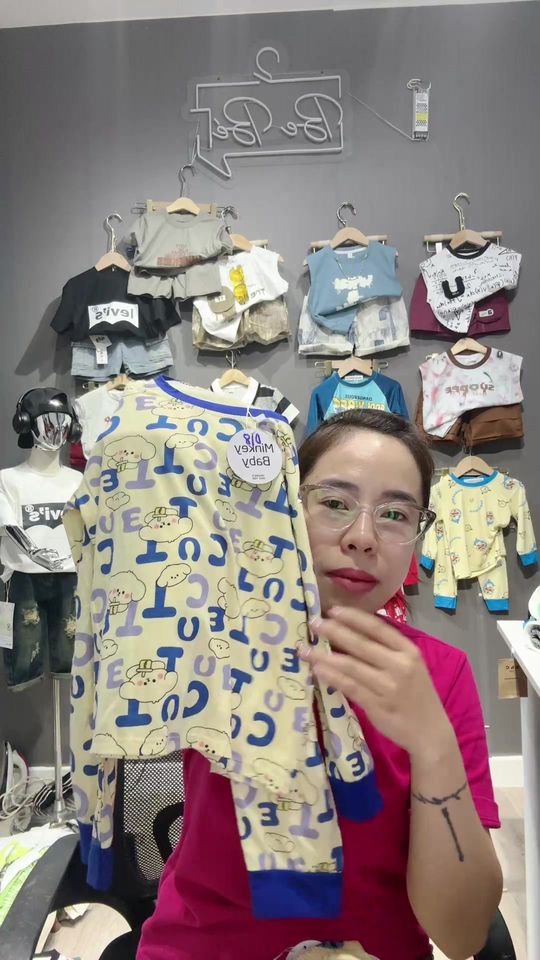 [🆕🇻🇳]  Bebé Shop – Quần áo trẻ em 🧑‍🧒❤️️👶⭐️ E dag live @nêu bật @người theo dõi
săn đồ đẹp cho bé trai
, shares-0✔️ , likes-1❤️️ , date-2024-11-01 04:21:08🇻🇳🇻🇳🇻🇳📰🆕