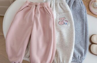 [🆕🇻🇳]  Baby Sweet – Chuyên quần áo trẻ em tqxk, little maven, jumping meters , malwee … và phụ kiện trẻ em 🧑‍🧒❤️️👶⭐️ Quần nỉ bo gấu năm nào cũng hot , năm nay ra mẫu túi kitty siêu cưng.
Size : 90-100-110-120-130 ( 11-25kg )
Hàng od 3 tuần
, shares-0✔️ , likes-1❤️️ , date-2024-10-26 04:46:09🇻🇳🇻🇳🇻🇳📰🆕