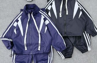 [🆕🇻🇳] Cẩm Vân Nguyễn – Thời trang cho bé yêu 🧑‍🧒❤️️👶⭐️ Bộ khoác gió lót lưới 2 lớp siêu VIP em chưa từng đăng bài mà đi mấy lô rồi ạ
Hôm nay em giảm cực rẻ đón lạnh về,bé mặc bao nhẹ bao ấm luôn.SL em còn ít  , shares-3✔️ , likes-52❤️️ , date-2024-10-28 16:00:29🇻🇳🇻🇳🇻🇳📰🆕