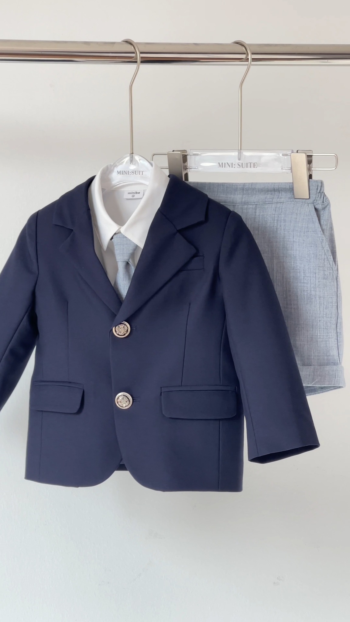 [🆕🇻🇳] Bum Kids – Cửa hàng quần áo cho bé 🧑‍🧒❤️️👶⭐️ Gile phao béo Dio
• hoạ tiết Dio  xuất sắc luôn ah , đẹp xinh cực chơii  , mẫu phao béo đầu tiên cập bếnn !!!
size 100-160 ( 12kg – 40kg )
BUM KID , shares-0✔️ , likes-4❤️️ , date-2024-10-28 17:17:47🇻🇳🇻🇳🇻🇳📰🆕