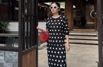 [🆕🇻🇳] Nguyen My – Cửa hàng quần áo 👕 Top1Fashion 👗  Set montoghi hot hit vừa kịp restock sẵn shop e My khi trời bắt đầu chớm đông , mùa này diện set này bao thích ạ. Chất len dệt kim vừa diện khí hậu sg ko b , shares-2✔️ , likes-113❤️️ , date-2024-10-28 16:11:09🇻🇳🇻🇳🇻🇳📰🆕