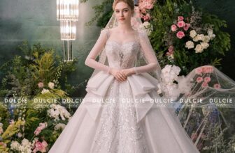[🆕🇻🇳] Dulcie Bridal – Cửa hàng váy cưới 🤵🏻 Top1Wedding 👰🏻  𝐒𝐢𝐫𝐞𝐧 – 𝐁𝐚̉𝐧 𝐠𝐢𝐚𝐨 𝐡𝐮̛𝐨̛̉𝐧𝐠 𝐜𝐮̉𝐚 𝐭𝐫𝐚̆𝐦 𝐧𝐠𝐚̀𝐧 𝐯𝐢𝐞̂𝐧 𝐩𝐡𝐚 𝐥𝐞̂ 𝐜𝐮̀𝐧𝐠 𝐧𝐚̀𝐧𝐠 𝐜𝐨̂𝐧𝐠 𝐜𝐡𝐮́𝐚 đ𝐞̣𝐩 𝐧𝐡𝐚̂́𝐭 đ𝐨̛̀𝐢Một chiếc váy cưới form dài tay thật nổi bật với thiế , shares-1✔️ , likes-4❤️️ , date-2024-10-27 18:06:42🇻🇳🇻🇳🇻🇳📰🆕