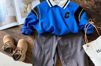 [🆕🇻🇳]  Bon kids chuyên sỉ lẻ quần áo trẻ em quảng châu 🧑‍🧒❤️️👶⭐️ Áo thu đông Polo cho bé trai
Áo thu đông chữ C gồm 3 mầu: ghi xanh lá xanh dương
Size 100-140
, shares-0✔️ , likes-0❤️️ , date-2024-10-28 05:39:01🇻🇳🇻🇳🇻🇳📰🆕