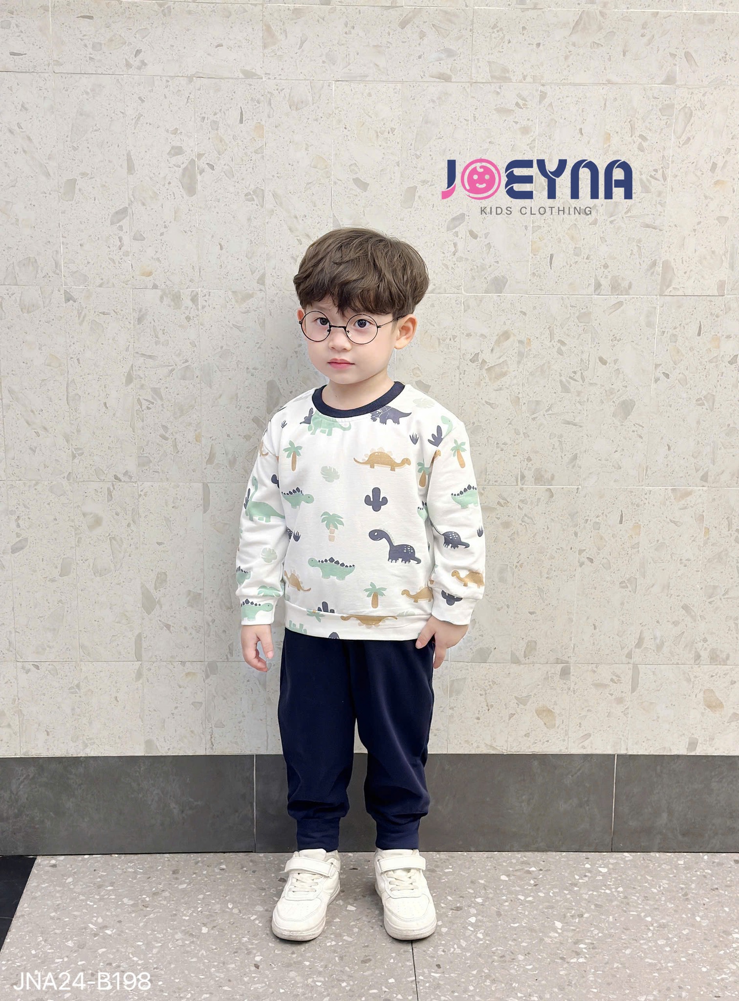 [🆕🇻🇳]  Bu baby wear Vietnam-Thời trang trẻ em cao cấp 🧑‍🧒❤️️👶⭐️ 𝐒𝐄𝐓 𝐁𝐎̣̂ 𝐍𝐈̉ 𝐃𝐀 𝐂𝐀́ 𝐊𝐇𝐔̉𝐍𝐆 𝐋𝐎𝐍𝐆 𝐈𝐍 𝐓𝐑𝐀̀𝐍
Chất liệu nỉ da cá mềm mại, co giãn, đem lại sự thoải mái khi mặc
Thiết kế áo sweater cổ tròn hình in khủng l , shares-0✔️ , likes-0❤️️ , date-2024-10-29 17:48:50🇻🇳🇻🇳🇻🇳📰🆕