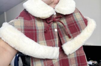 [🆕🇻🇳] Baby Closet luôn muốn được đồng hành cùng các mom chăm sóc, bảo vệ và yêu thương các con 🧑‍🧒❤️️👶⭐️ Cầm set đồ bị sốc tại sao lại đẹp rẻ như vậy. Cả áo choàng dạ 3 lớp, cả váy dạ mix lông thỏ mà giá cho 2 mónNóng lòng quá em gom lun. Mặc lên quá xinh i , shares-0✔️ , likes-3❤️️ , date-2024-11-01 20:05:03🇻🇳🇻🇳🇻🇳📰🆕