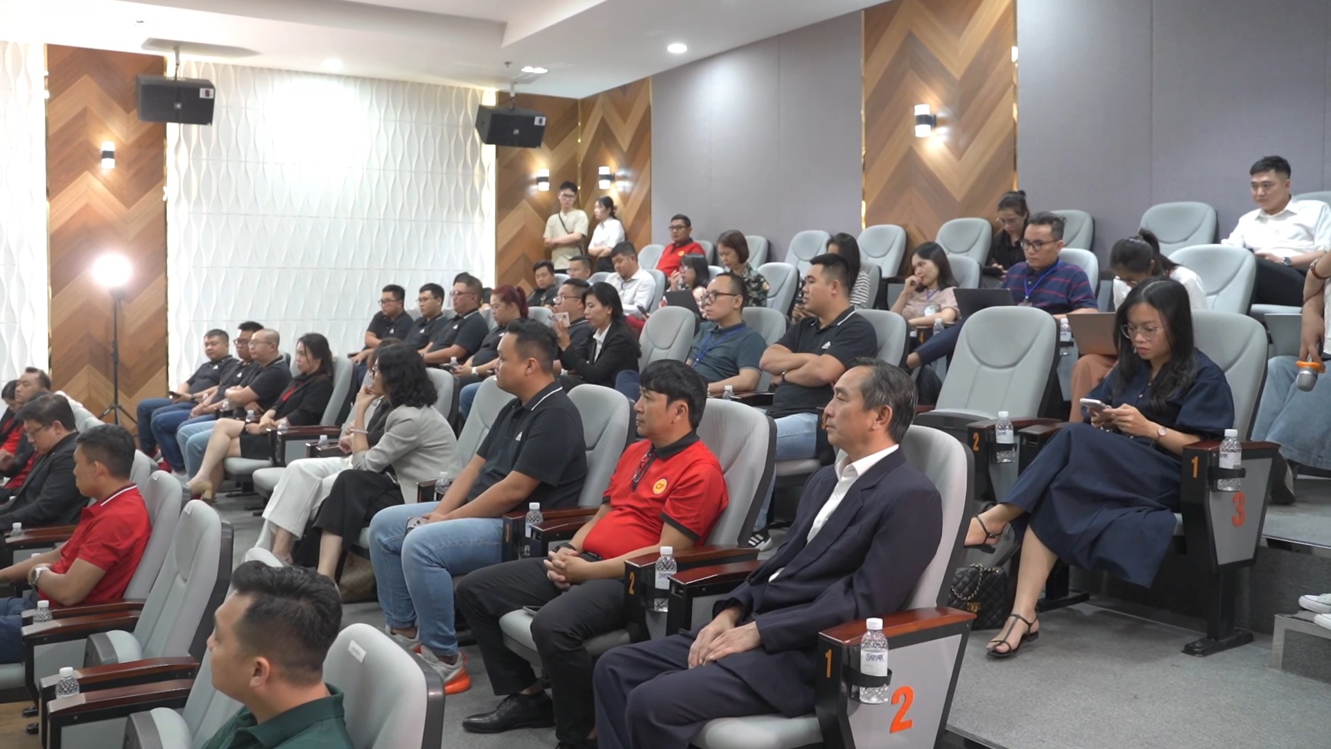 [🆕🇻🇳] Bách Hóa Xanh là chuỗi siêu thị mini chuyên bán thực phẩm tươi sống và nhu yếu phẩm của tập đoàn TGDĐ ♥️️ Top1Index 📚  Lễ Ký Kết Hợp Tác Chiến Lược Giữa Bách Hoá XANH và CPV FOOD
 Lễ ký kết không chỉ khẳng định cam kết của chúng tôi về tiêu chí vệ sinh an toàn thực phẩm mà  , shares-0✔️ , likes-30❤️️ , date-2024-11-01 17:00:50🇻🇳🇻🇳🇻🇳📰🆕