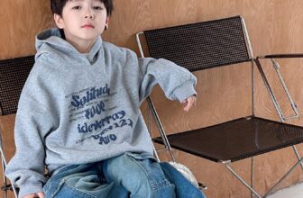 [🆕🇻🇳] Đậu’s House – Chuyên quần áo trẻ em xuất khẩu, xuất dư xịn 🧑‍🧒❤️️👶⭐️ Hoodie cho bé đây ạ
Chất dày đứng phom mix với jean là chuẩn bài
Size 110-160
Sẵn tại nhà lucass
, shares-0✔️ , likes-0❤️️ , date-2024-10-31 22:49:05🇻🇳🇻🇳🇻🇳📰🆕