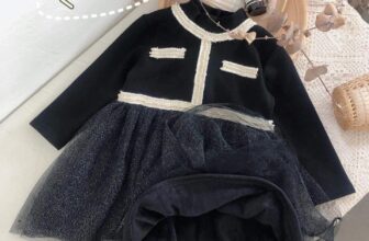 [🆕🇻🇳] Nhà Hạt Dẻ – Thời trang Trẻ em và Gia đình 😎❤️️⭐️ Váy liền đen phối ren lót nỉ bé gái cực xinh. Cứ màu đen sang chảnh cá tính này là cực kì nổi bật luôn nhá. Tông tối nhưng vẫn có voan điệu đà như , shares-0✔️ , likes-0❤️️ , date-2024-10-31 21:33:54🇻🇳🇻🇳🇻🇳📰🆕