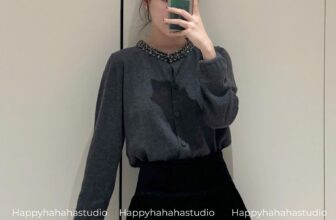 [🆕🇻🇳] 𝗛𝗮𝗽𝗽𝘆 𝗛𝗮𝗵𝗮𝗵𝗮 𝗦𝘁𝘂𝗱𝗶𝗼 (Hàng nhập cao cấp) 👕 Top1Fashion 👗  Chiếc áo len cardigan màu ghi tôn da, cổ đá được đính kết tỉ mỉ tạo điểm nhấn nổi bật
Hàng mới đã lên kệ rất nhiều, mời các nàng ghé thăm ạ
ᴍsᴘ :Ao491
__ , shares-0✔️ , likes-13❤️️ , date-2024-11-07 20:39:06🇻🇳🇻🇳🇻🇳📰🆕