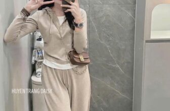 [🆕🇻🇳]  Mina’s House – Order US, UK – Order các sản phẩm Authentic từ US-UK-China-PL-JP… và local brand China 🧑‍🧒❤️️👶⭐️ KHÁCH MẶC SỊN SÒ LẮM LUÔN EM GOM LẠI
Hàng QC xịn k phải hàng may lại nhaa
Nhìn zá khumm tin lunn .
#169kk / 1 bộ ạ
2 màu : xám – be
E phải hỏi lại  , shares-0✔️ , likes-0❤️️ , date-2024-11-03 16:44:01🇻🇳🇻🇳🇻🇳📰🆕