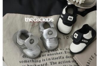 [🆕🇻🇳]  Penguin Bebe – Chuyên order cho bé 🧑‍🧒❤️️👶⭐️ Giày nhí hai phiên bản có lót nhung và không lót nhung bên trong, size chân từ 11cm là có thể đi được rùi ạ. Màu nào cũng xinh iu và quan trọng là cực dễ p , shares-0✔️ , likes-0❤️️ , date-2024-11-01 20:41:13🇻🇳🇻🇳🇻🇳📰🆕