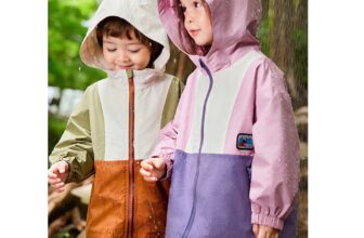 [🆕🇻🇳]  Penguin Bebe – Chuyên order cho bé 🧑‍🧒❤️️👶⭐️ Siêu phẩm cực kỳ cần thiết áo khoác cản gió chống thấm nước, giữ ấm tốt cho các con, bé nào cũng nên có 1 chiếc cho thời tiết bây giờ nhé ạ. Có size to cho , shares-0✔️ , likes-0❤️️ , date-2024-11-01 21:39:31🇻🇳🇻🇳🇻🇳📰🆕