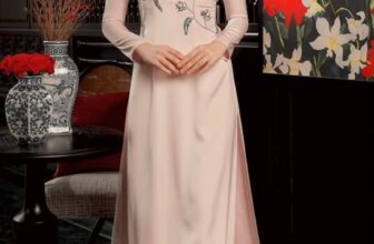 [🆕🇻🇳] 21Six – ME & MY STYLE 👕 Top1Fashion 👗  AO DAI TET 2025 COLLECTION
𝐶𝑜𝑚𝑖𝑛𝑔 𝑠𝑜𝑜𝑛…
“Lụa mềm ôm dáng thanh tân,
Gợi bao nét ngọc trong ngần, tinh khôi.”
#tetholiday #aodai #newcollection #21six , shares-3✔️ , likes-106❤️️ , date-2024-11-04 15:51:09🇻🇳🇻🇳🇻🇳📰🆕