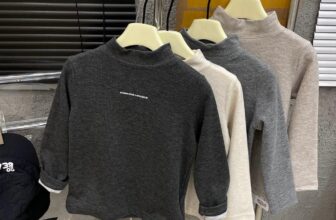 [🆕🇻🇳] Mix’s Store – Quần áo, giày dép, phụ kiện thời trang trẻ em 🧑‍🧒❤️️👶⭐️ Mời mom order nhé ạ
Áo giữ nhiệt đây ạ, bận áo ấm hay bận áo gile đều cẩn mấy em giữ nhiệt thần thánh này mom nhé. Áo chất mềm, giữ nhiệt cơ thể rất tốt ạ , shares-1✔️ , likes-2❤️️ , date-2024-11-03 20:15:36🇻🇳🇻🇳🇻🇳📰🆕