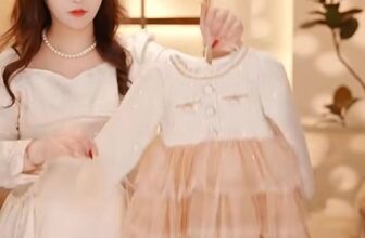 [???]  Boby Kids ?‍?❤️️?⭐️  SIÊU PHẨM CẬP BẾN
Em về sét váy siêu xinh, siêu dễ thương
Form dáng cực đỉnh, năng động, dễ mặc vô cùng
Ba Mẹ (.) hoặc ib, Shop tư vấn nhiệt tình n , shares-0✔️ , likes-5❤️️ , date-2024-11-06 01:07:19????????