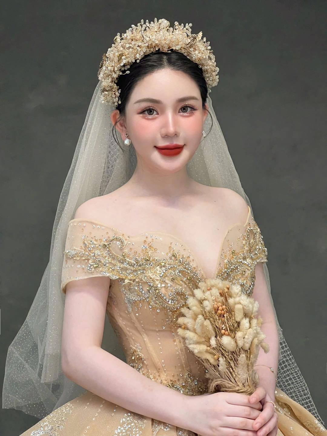 [🔑🇻🇳] Mindi Store – Cho Thuê Đồ Thiết Kế Dự Tiệc Toàn Quốc 🤝 Top1Rent 🔑   𝑵𝒆𝒘 𝑫𝒓𝒆𝒔𝒔 – 𝑨𝒎.𝒃𝒆𝒓 𝑫𝒆.𝒔𝒊𝒈𝒏 

Nếu Nàng đang tìm một mẫu đầm ngắn vừa se.xy, vừa sang trọng lại quyến rũ thì không nên bỏ lỡ mẫu thiết kế này của nhà 𝐀𝐦.𝐛𝐞𝐫 , shares-0✔️ , likes-0❤️️ , date-2024-11-06 04:05:07🇻🇳🇻🇳🇻🇳📰🆕