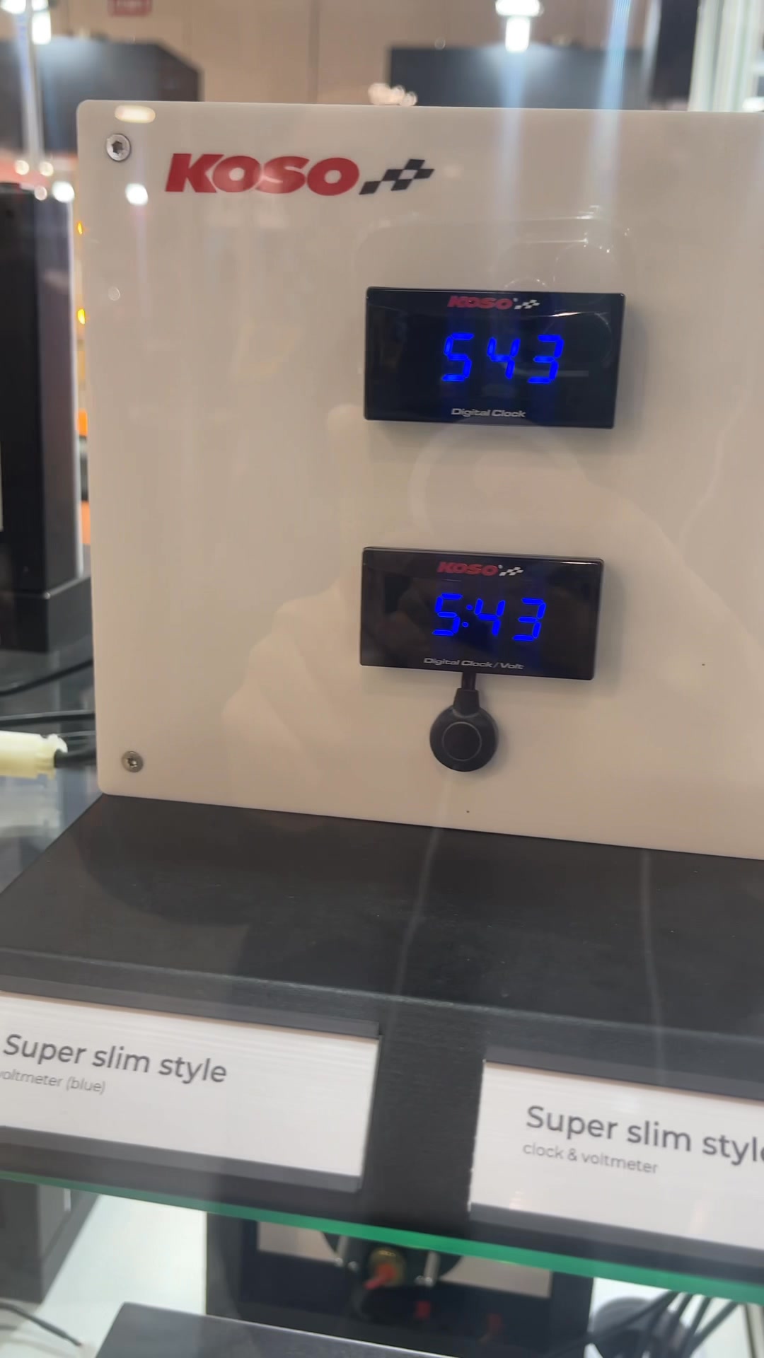 KOSO HIGH QUALITY SPEEDOMETER SERIES
#ECIMA #Milano #Italy #Taiwan
CHUỖI SPEEDOMETER CAO CẤP KOSO
#ECIMA #Milano #Italy #TaiwanĐược dịch từ Tiếng Anh