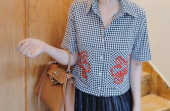 [🆕🇻🇳] H’allure – “If you’re an open book, there’s no allure.” – Alexander McQueen 👕 Top1Fashion 👗  𝐍𝐄𝐖 𝐀𝐑𝐑𝐈𝐕𝐀𝐋 | 𝐁𝐄𝐋𝐋𝐀 𝐒𝐇𝐈𝐑𝐓 & 𝐁𝐋𝐀𝐂𝐊 𝐋𝐄𝐀𝐓𝐇𝐄𝐑 𝐒𝐊𝐈𝐑𝐓Họa tiết caro trắng đen từ lâu đã gắn liền với hình ảnh những nữ sinh thanh lịch, mang vẻ đẹp thuần khiết  , shares-2✔️ , likes-122❤️️ , date-2024-11-09 04:00:24🇻🇳🇻🇳🇻🇳📰🆕