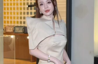 [???] Ma Chérie  ? Top1Fashion ?  KHÁM PHÁ CHIẾC ÁO DÀI ẤN TƯỢNG VỚI 3 KIỂU MẶC
Không chỉ mang yếu tố về nét truyền thống mà còn rất thời trang khi các cô gái diện lên thiết kế Loren với  , shares-0✔️ , likes-0❤️️ , date-2024-11-06 23:00:53????????