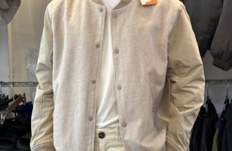 [🆕🇻🇳] The Gate – VNXK 👕 Top1Fashion 👗  Thêm 1 mã bomber siêu đẹp nhà Lynz phục vụ các anh  Chất liệu siêu lạ mà mặc lên vừa thích vừa đẹp mê luôn ạ
, shares-2✔️ , likes-18❤️️ , date-2024-11-10 00:00:04🇻🇳🇻🇳🇻🇳📰🆕