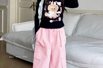 [🆕🇻🇳] Shop Bin&Bon Made in Việt Nam, Cambodia 😎❤️️⭐️ Em còn 5,6 bộ – Miễn phí ship TQ
Nhìn cái ưng liền – yêu ngay giây đầu tiên nè.
LABUBU – bé nào cũng mê tít – Vừa đáng yêu vừa cá tính. Kết hợp áo đen vô , shares-0✔️ , likes-1❤️️ , date-2024-11-11 17:00:14🇻🇳🇻🇳🇻🇳📰🆕