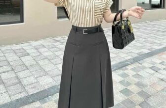 [🆕🇻🇳] Xuất Xịn Zara Mango (Jolie Shop) 👕 Top1Fashion 👗  Em còn vài chiếc sz M L
Chân váy midi vero –  thiết kế thanh lịch 2
màu đen – Ghi style Hàn
Chất liệu vải mới cực kì cao cấp siêu đẹp, lên form lịch  , shares-0✔️ , likes-6❤️️ , date-2024-11-10 21:01:00🇻🇳🇻🇳🇻🇳📰🆕