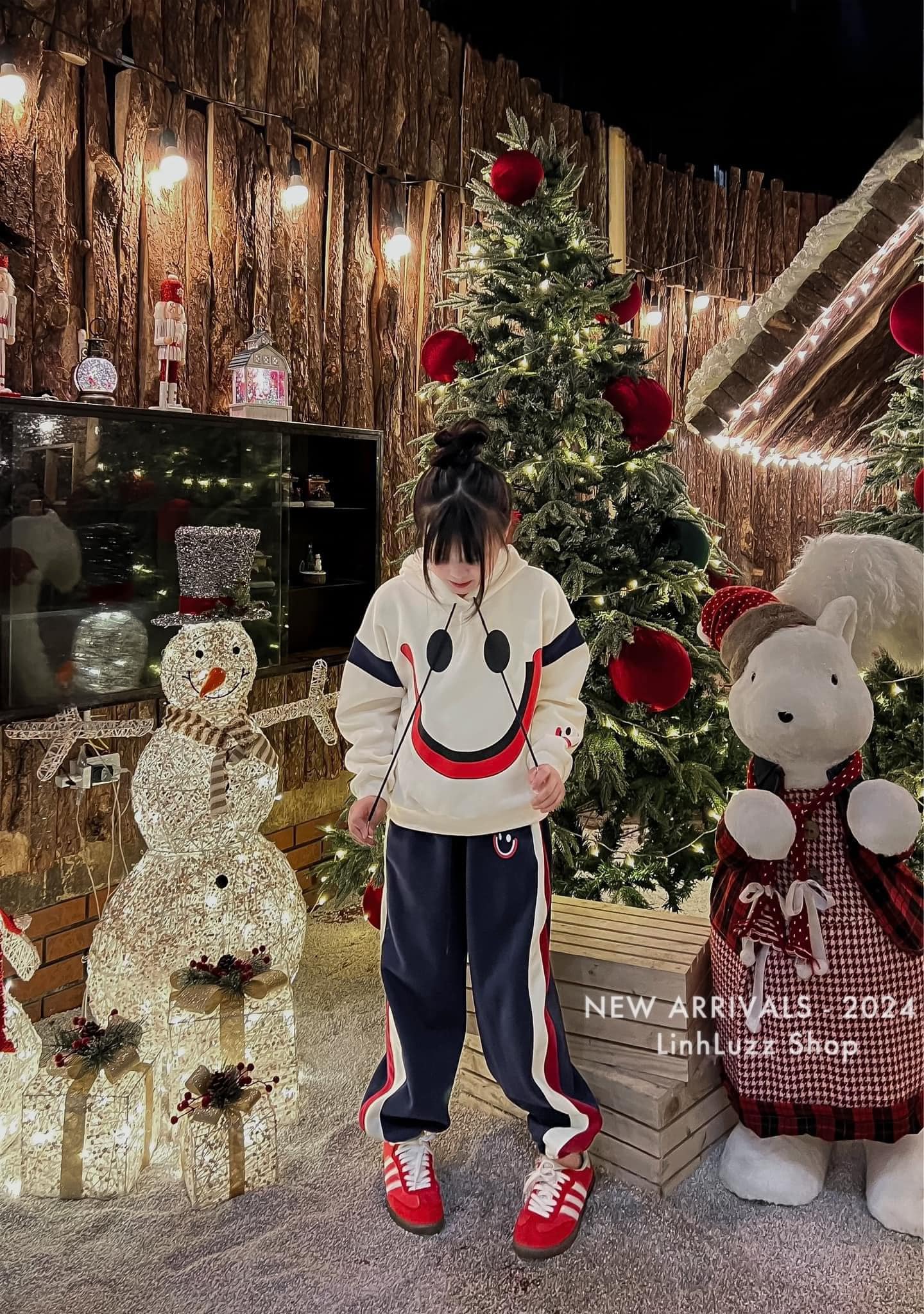 [🆕🇻🇳] LinhLuzz Shop – Thời Trang Trẻ Em 🧑‍🧒❤️️👶⭐️ ” SET NỈ hoddie SMILE  ” – siêu phẩm cực độc cho mùa Giáng Sinh– áo nỉ hoddie mix quần jogger mix lun thành 1 set siu xinhhh . Bé Trai Bé Gái mặc đều đẹ , shares-1✔️ , likes-4❤️️ , date-2024-11-11 02:49:16🇻🇳🇻🇳🇻🇳📰🆕