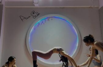 [🆕🇻🇳] Ann Studio – Aerial Yoga – YOGA | AERIAL | LYRA I SLING 🧘 Top1Yoga 🤸🏻‍♀️  𝗛𝗮̣̂𝘂 𝘁𝗿𝘂̛𝗼̛̀𝗻𝗴 𝘀𝗮𝘂 𝗺𝗼̂̃𝗶 𝗯𝘂̛́𝗰 𝗮̉𝗻𝗵
𝗡𝗴𝘂̛𝗼̛̀𝗶 𝗹𝗲̂𝗻 𝗸𝗵𝗼̂𝗻𝗴 𝗺𝗲̣̂𝘁 – 𝗻𝗴𝘂̛𝗼̛̀𝗶 đ𝗼̛̃ 𝗺𝗲̣̂𝘁𝘁𝘁𝘁𝘁 =))))))Đừng ngại đi tập một mình vì ở Ann Studio – Aerial Yog , shares-0✔️ , likes-8❤️️ , date-2024-11-13 04:46:47🇻🇳🇻🇳🇻🇳📰🆕