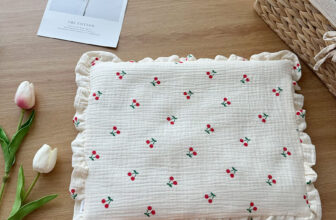 [🆕🇻🇳] Chipmunk Baby – Thương hiệu Việt Nam chuyên sản xuất và thương mại sản phẩm cho bé sơ sinh 🧑‍🧒❤️️👶⭐️ NHÌN THÔI ĐÃ THẤY MỀM MẠI RÙI CÁC MOM Ạ
Siêu phẩm cho các bé gái nhaĐủ Combo chăn gối như ảnh:
+ Chăn 4 mùa
+ Gối lót đầu sơ sinh
+ Gối chống méo đầu
+ G , shares-3✔️ , likes-12❤️️ , date-2024-11-18 22:09:46🇻🇳🇻🇳🇻🇳📰🆕