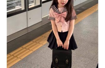 [🆕🇻🇳]  MiuMiu Kids – Đồ trẻ em 🧑‍🧒❤️️👶⭐️ 𝐇𝐨𝐭 𝐝𝐫𝐞𝐬𝐬
Set điệu đà làm nổi bật phong cách riêng của nàng thơ, mỗi bước đi của con yêu trở nên tự tin và và xinh đẹp hơn bao giờ hết. Cùng chất vải mềm m , shares-1✔️ , likes-5❤️️ , date-2024-11-14 18:36:43🇻🇳🇻🇳🇻🇳📰🆕