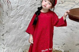 [🆕🇻🇳]  Tiệm cô Kul by Dinh Thuong luôn mang tới những sản phẩm chất lượng, đẹp mắt, theo trend 🧑‍🧒❤️️👶⭐️ Thả nhẽ chiếc áo dài khiến bao nàng thơ nhí mê mẩn
, shares-0✔️ , likes-0❤️️ , date-2024-11-19 04:34:44🇻🇳🇻🇳🇻🇳📰🆕