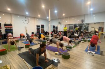 [🆕🇻🇳] 180 YOGA – Yoga cho người mới bắt đầu 🧘 Top1Yoga 🧘  Bạn có thể làm gì để xây dựng hòa bình thế giới? Hãy về nhà và yêu thương gia đình của mình.Các lớp vẫn liên tục chiêu sinh ạ———————– , shares-0✔️ , likes-6❤️️ , date-2024-11-18 18:03:18🇻🇳🇻🇳🇻🇳📰🆕