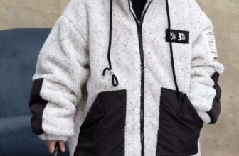 [🆕🇻🇳]  Star Kids Thời trang cao cấp dành cho trẻ em 🧑‍🧒❤️️👶⭐️  𝐍𝐄𝐖 𝐀𝐑𝐑𝐈𝐕𝐀𝐋
Một chiếc áo lông cừu siêu ấm trong làng tránh rét
Size : 120-170  ( 25kg- 65kg)
Hàng chất lượng cao: Giặt máy không bong, lên dáng cực đ , shares-1✔️ , likes-29❤️️ , date-2024-11-18 15:46:40🇻🇳🇻🇳🇻🇳📰🆕