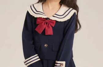 [🆕🇻🇳]  Tiệm cô Kul by Dinh Thuong luôn mang tới những sản phẩm chất lượng, đẹp mắt, theo trend 🧑‍🧒❤️️👶⭐️ Thêm một set đồng phục đốn tim nhà Luca. Tiểu thơ- quý tộc dã man. Cổ phối ren thuỷ thủ xinh quá. Chân váy dập ly lên dáng quá đẹp. Set này nhiều chi tiết  , shares-0✔️ , likes-1❤️️ , date-2024-11-22 20:20:04🇻🇳🇻🇳🇻🇳📰🆕