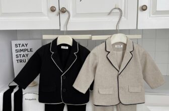 [🆕🇻🇳] ZOO KIDS 🧑‍🧒❤️️👶⭐️ #NEW_ARRIVAL
Outfit set vest phối viền thanh lịch, sang trọng style hàn bảnh bao
Chất liệu chéo hàn mềm mịn, tôn dáng giữ form tốt
Áo vest thiết kế phố , shares-0✔️ , likes-5❤️️ , date-2024-11-26 15:44:51🇻🇳🇻🇳🇻🇳📰🆕