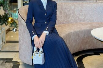 [🆕🇻🇳] GLAM Studio 👕 Top1Fashion 👗  𝐄𝐅𝐅𝐎𝐑𝐓𝐋𝐄𝐒𝐒 𝐂𝐇𝐈𝐂
Thanh lịch, chỉn chu đầy duyên dáng, có thể nói Adela chính là mảnh ghép hoàn hảo cho diện mạo mùa Thu Đông của các nàng công sở. Với ch , shares-2✔️ , likes-19❤️️ , date-2024-11-28 00:54:31🇻🇳🇻🇳🇻🇳📰🆕