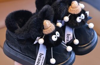 [🆕🇻🇳]  Cơm Tấm – Chuyên các sản phẩm cho bé 🧑‍🧒❤️️👶⭐️ ĐÔI BOOT LÔNG NÀY EM CÒN DUY NHẤT MÀU ĐEN, SALE 170K
Size:
– 24-25: Chiều dài bên trong 15,5cm
– 26-27: Chiều dài bên trong 16,5cm
– 28-29: Chiều dài bên  , shares-0✔️ , likes-0❤️️ , date-2024-11-28 05:52:39🇻🇳🇻🇳🇻🇳📰🆕